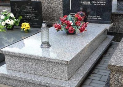 czarny-nagrobek-bochnia-granit