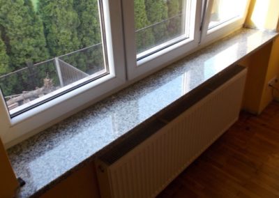 graniy-parapet-mieszkanie
