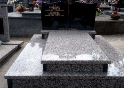 grobowiec-jasny-granit